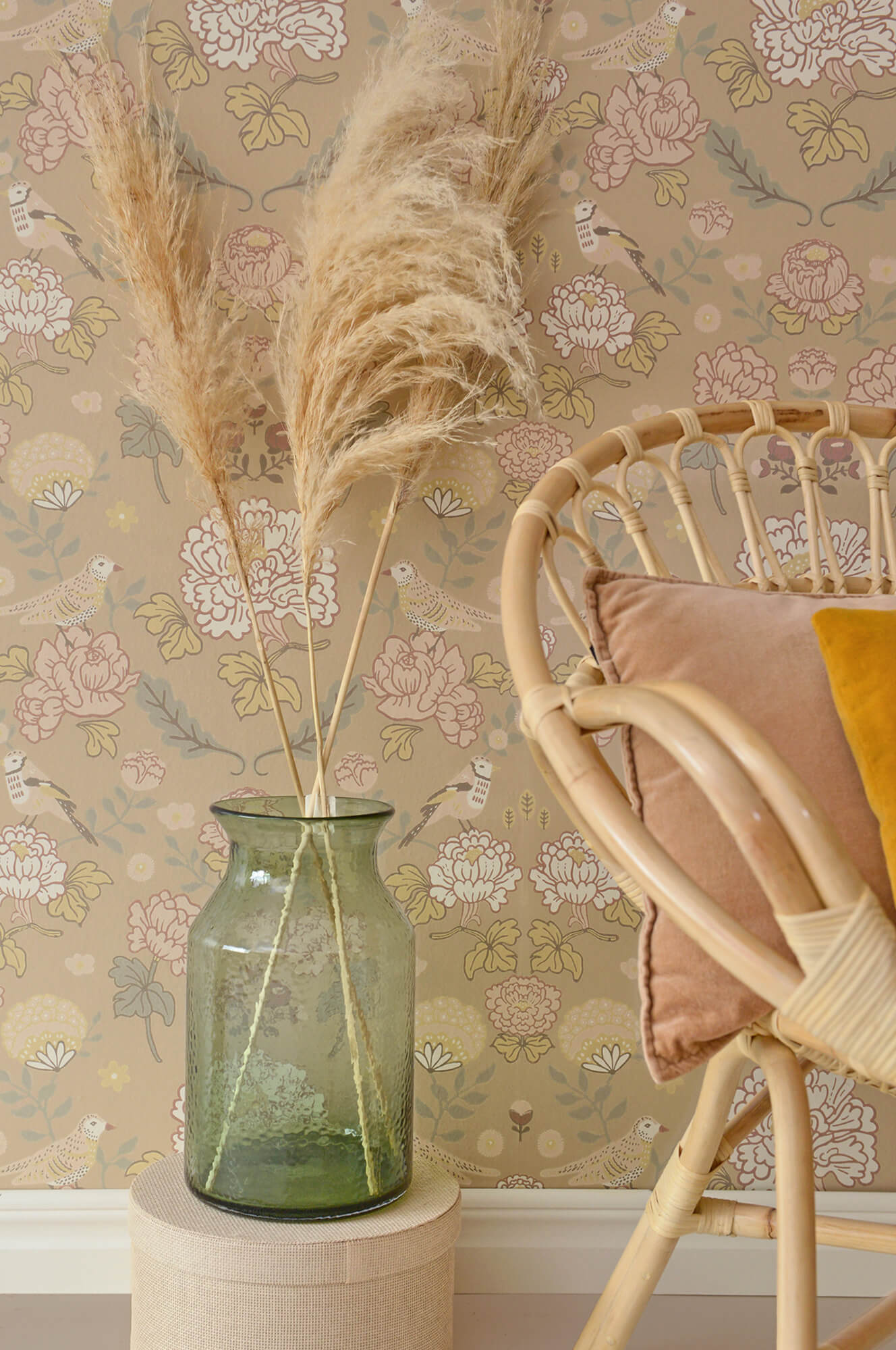 June Honey Beige Wallpaper by Majvillan