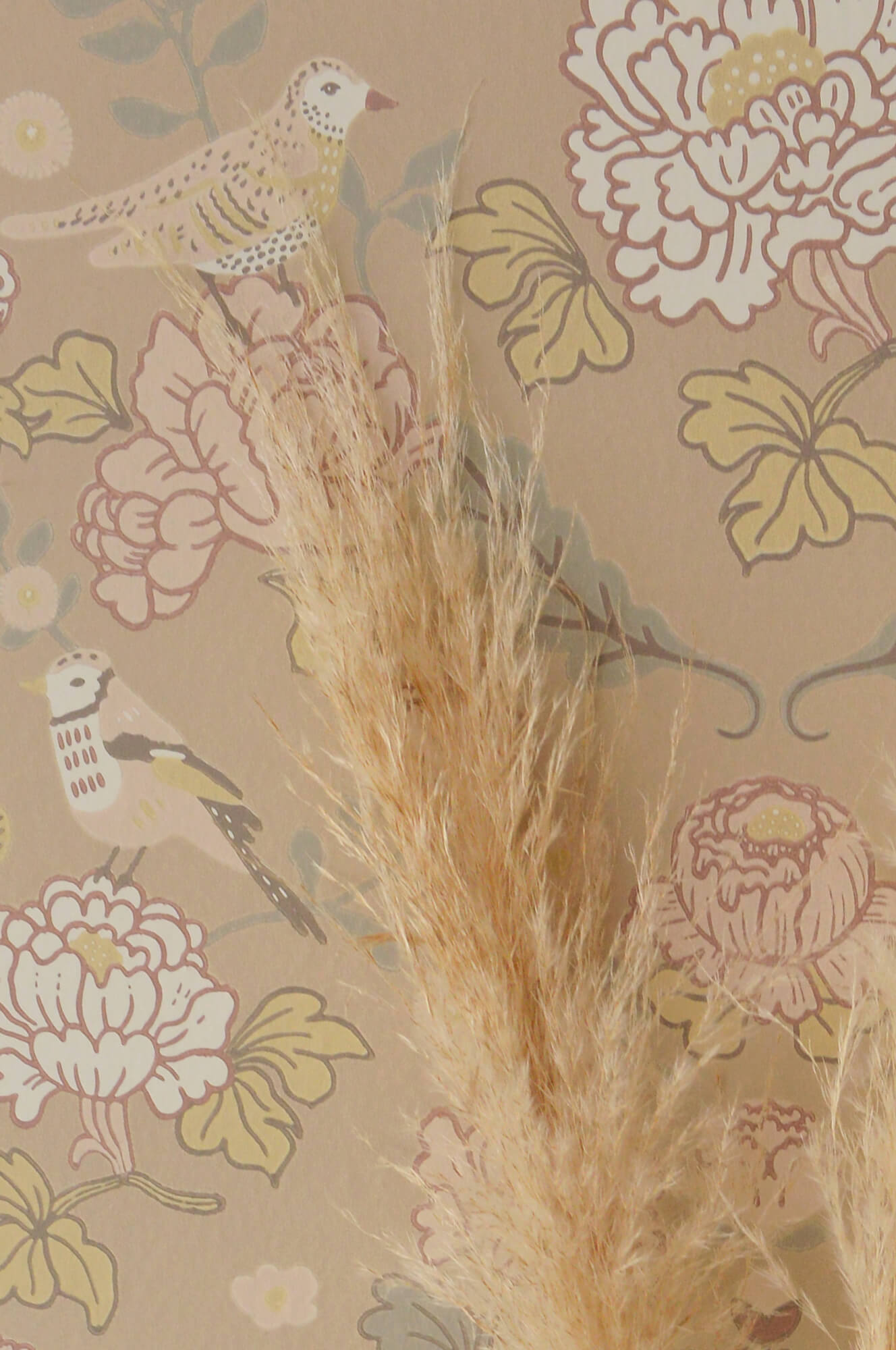 June Honey Beige Wallpaper by Majvillan