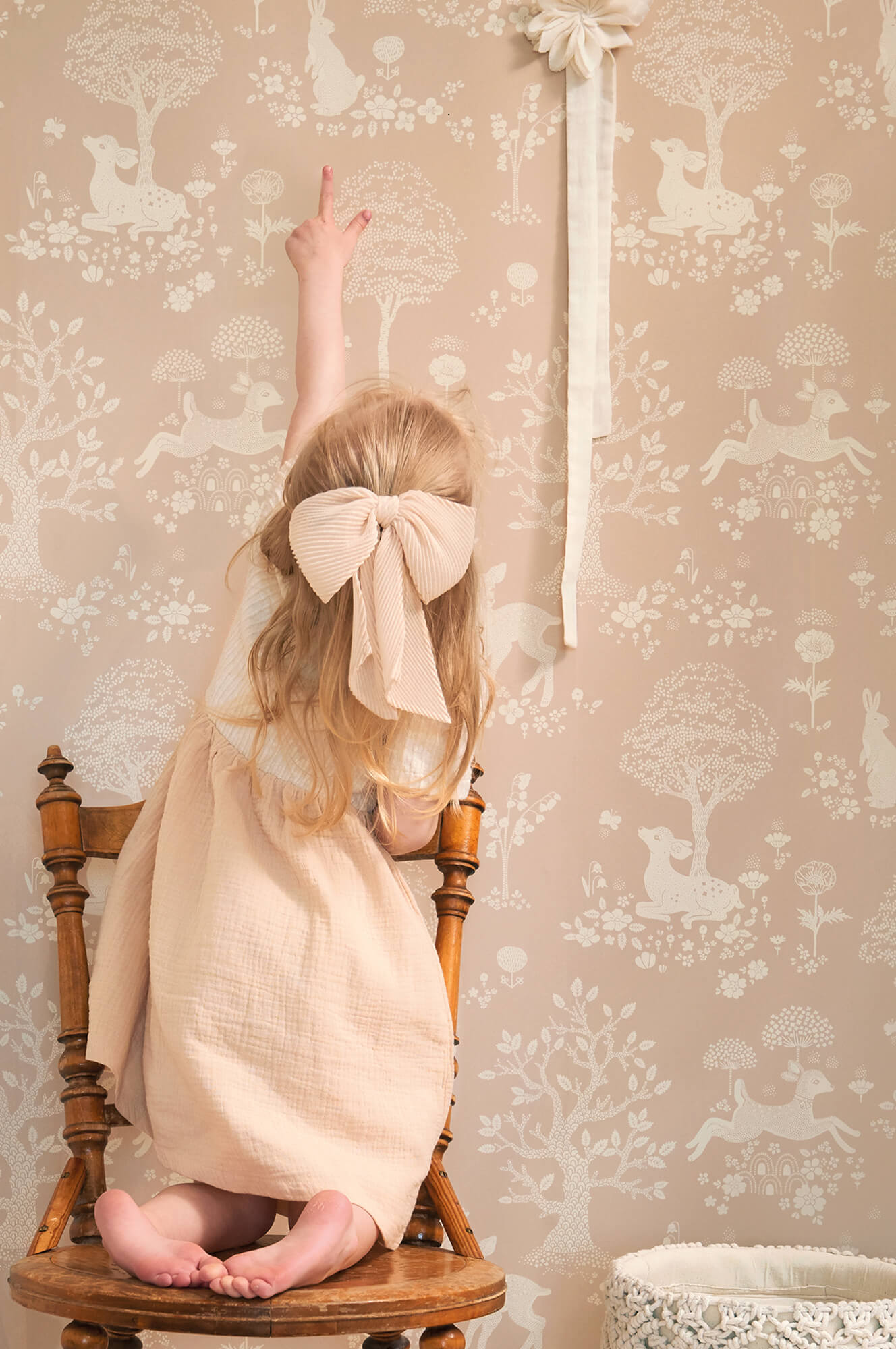 Summer Fields Wallpaper in Powder Pink