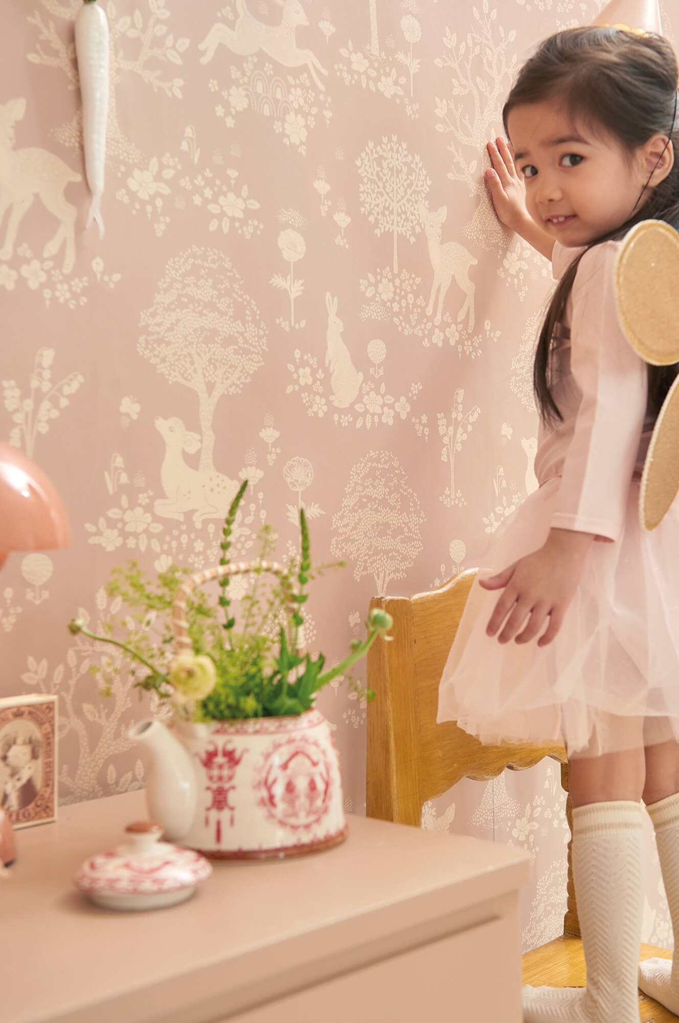 Summer Fields Wallpaper in Dreamy Lilac