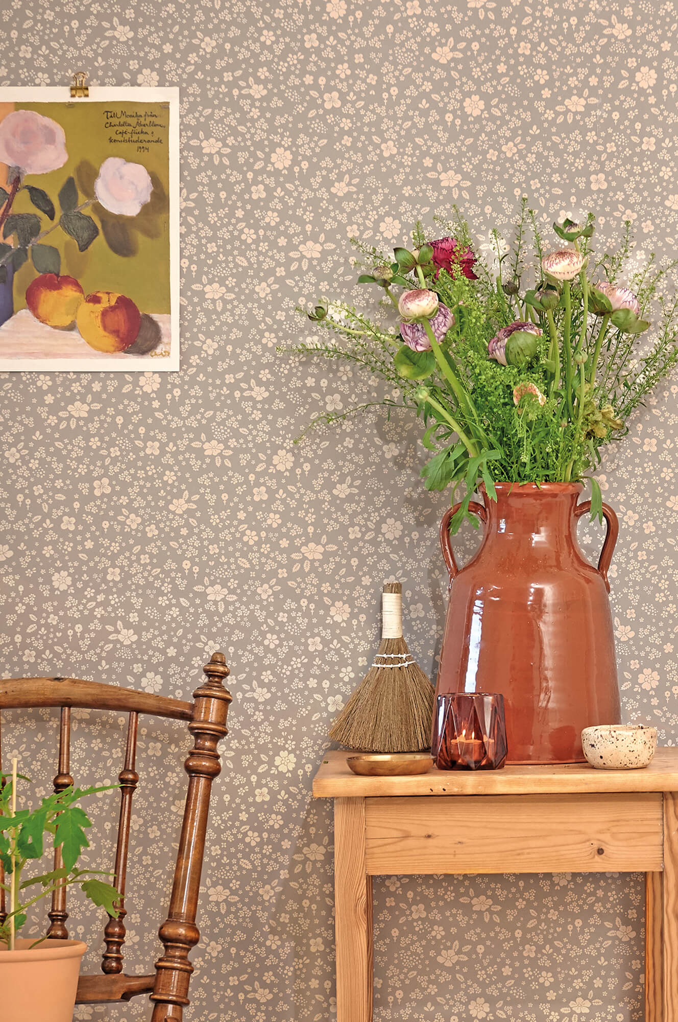 Flora Wallpaper in Dusty Blue