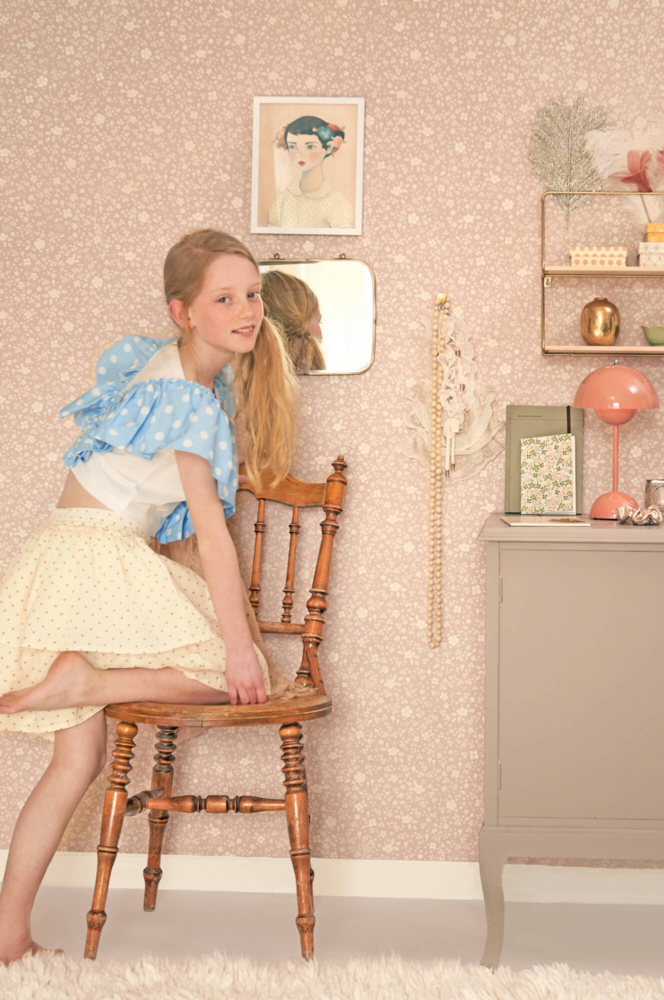 Flora Wallpaper in Dreamy Lilac