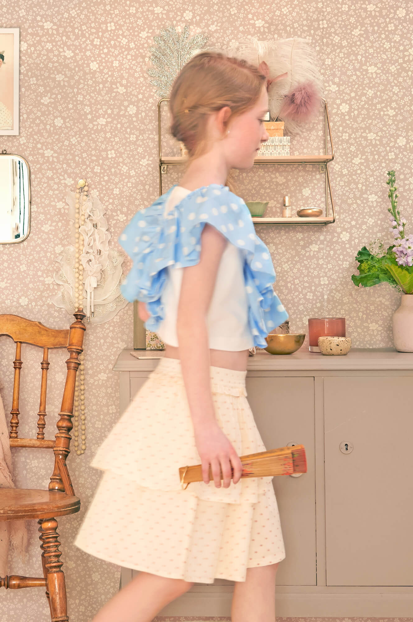 Flora Wallpaper in Dreamy Lilac