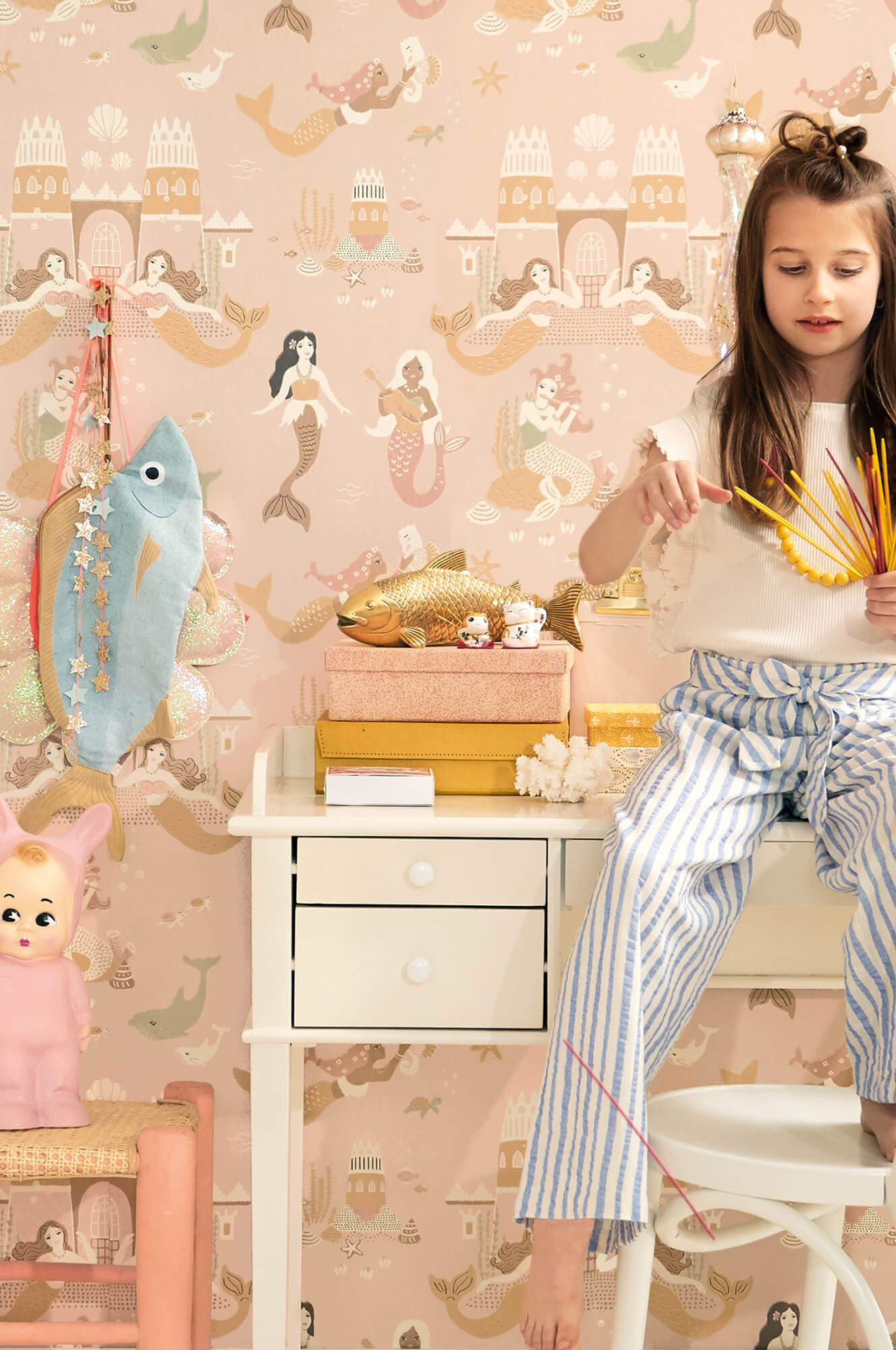 Mermaid Reef Wallpaper in Sweet Pink