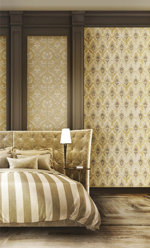 Damasco Wallpaper in Golden Yellow