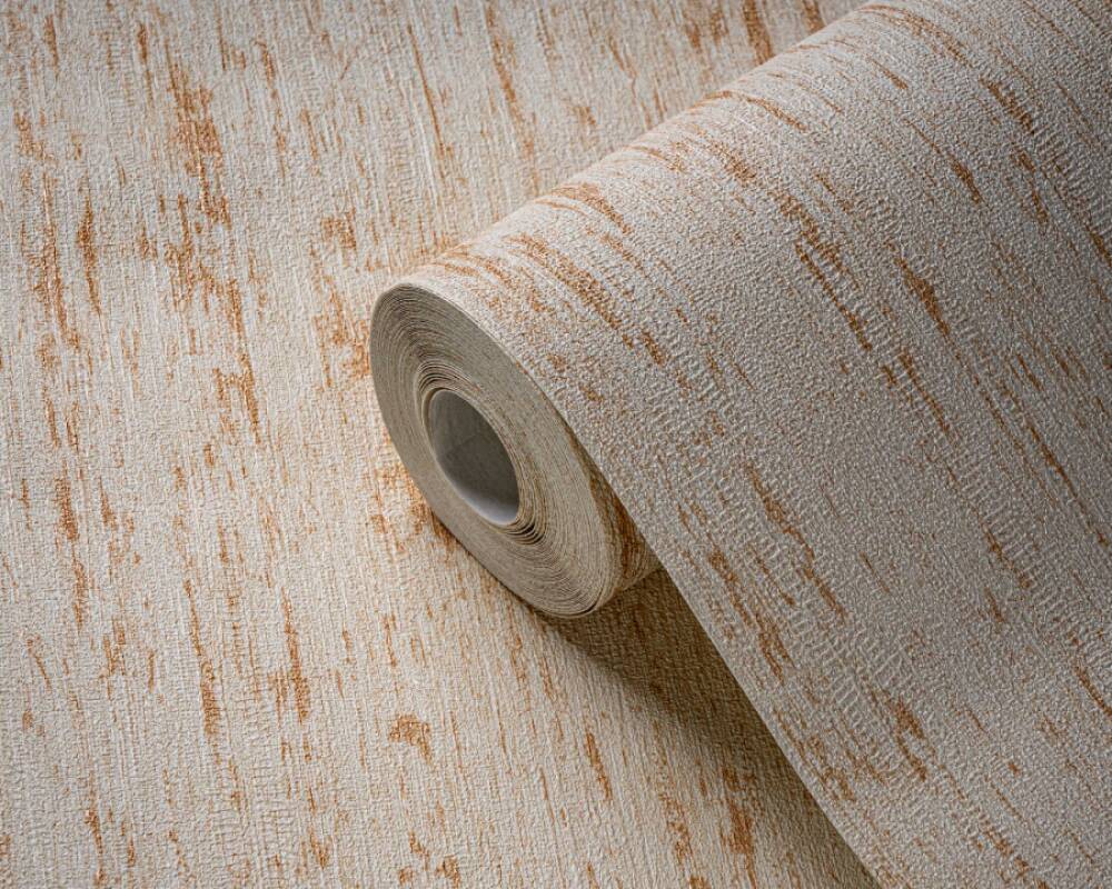Distressed Wallpaper in Beige/Metallic