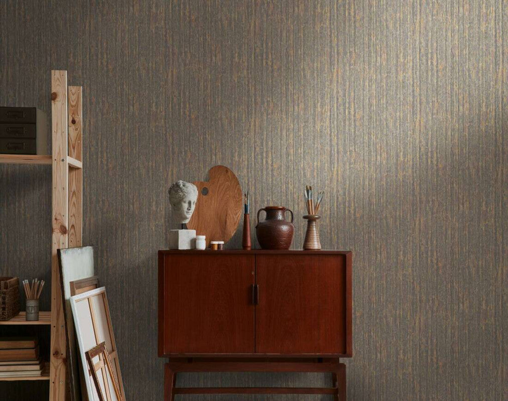 Distressed Wallpaper in Brown/Metallic