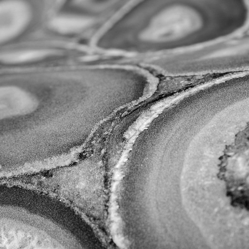 Filo Agate Wallpaper in Black Cumin