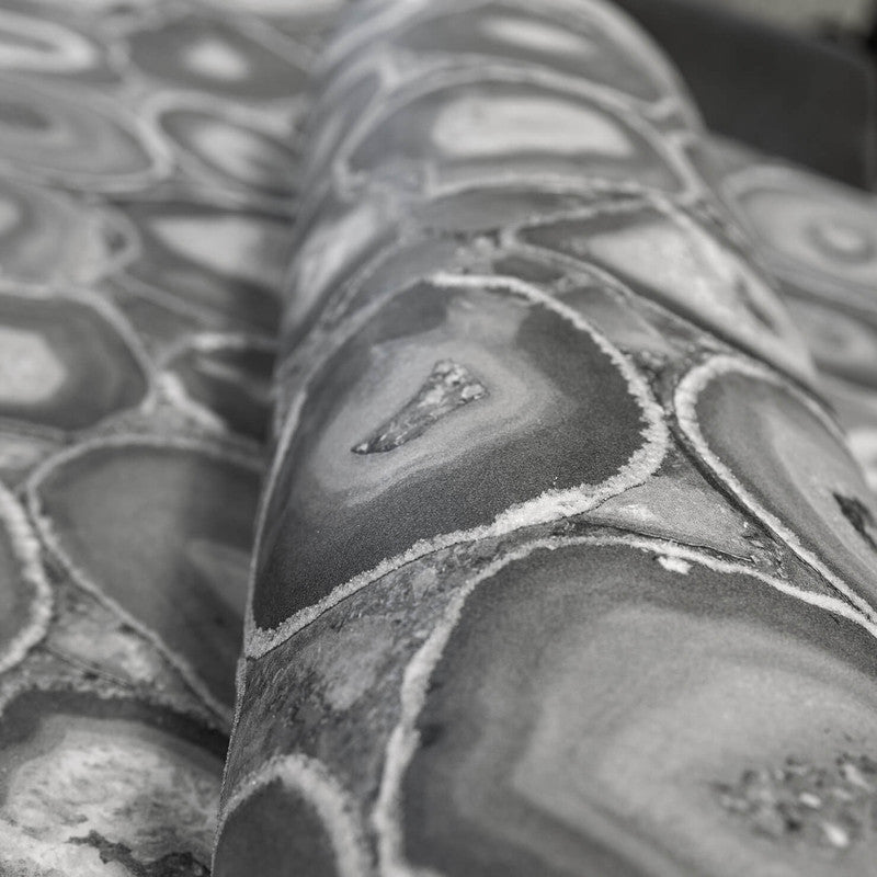 Filo Agate Wallpaper in Black Cumin