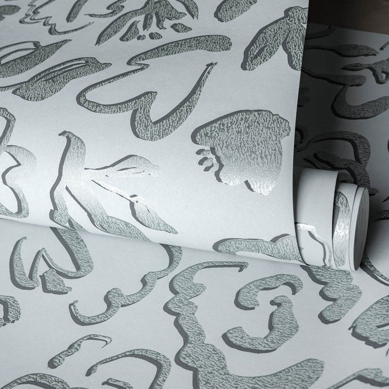 Fiore Operatic Flowers Wallpaper in Poppy Seed