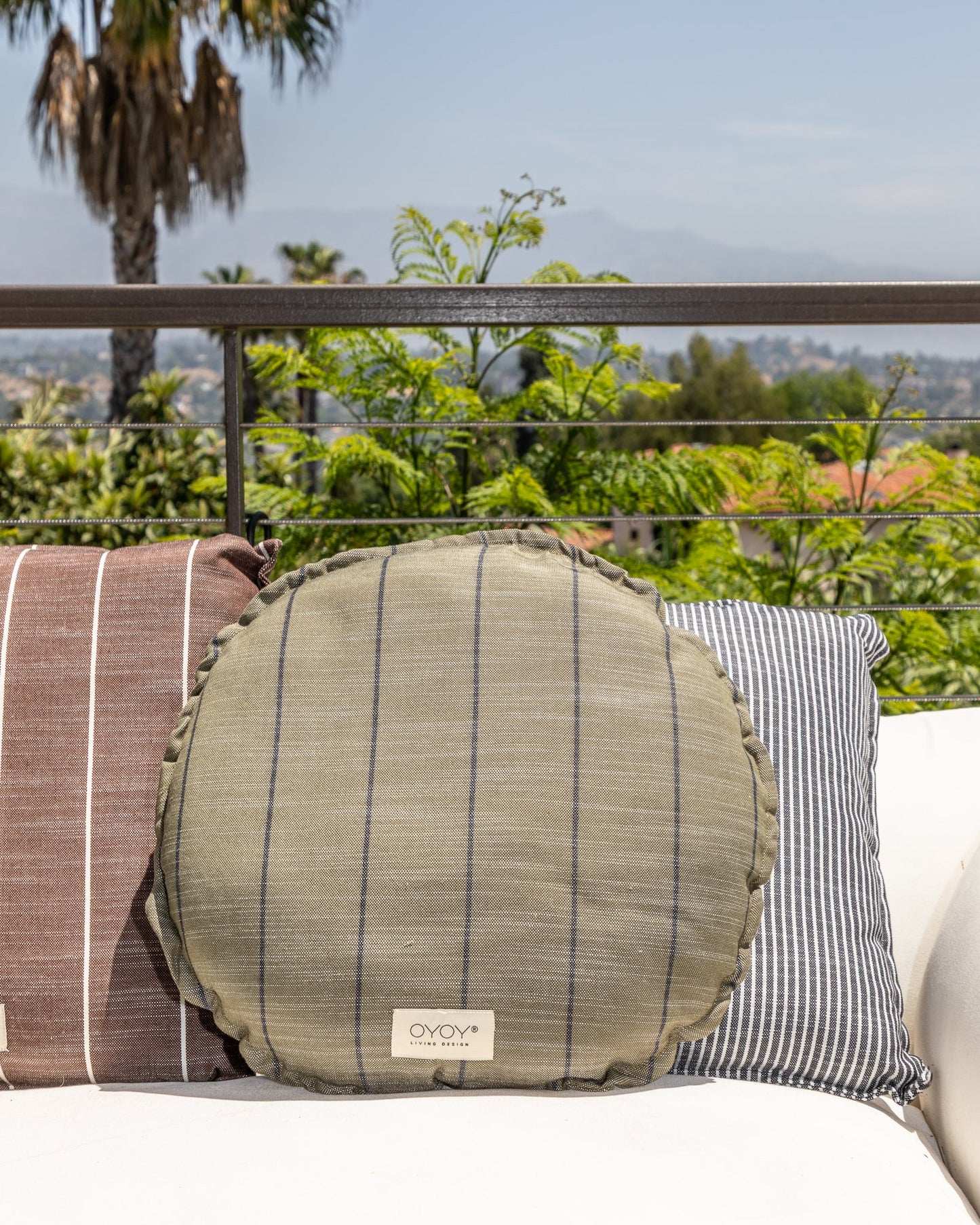 Outdoor Kyoto Cushion Round Olive 5