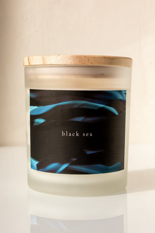 Black Sea Scented Candle With Lid 2