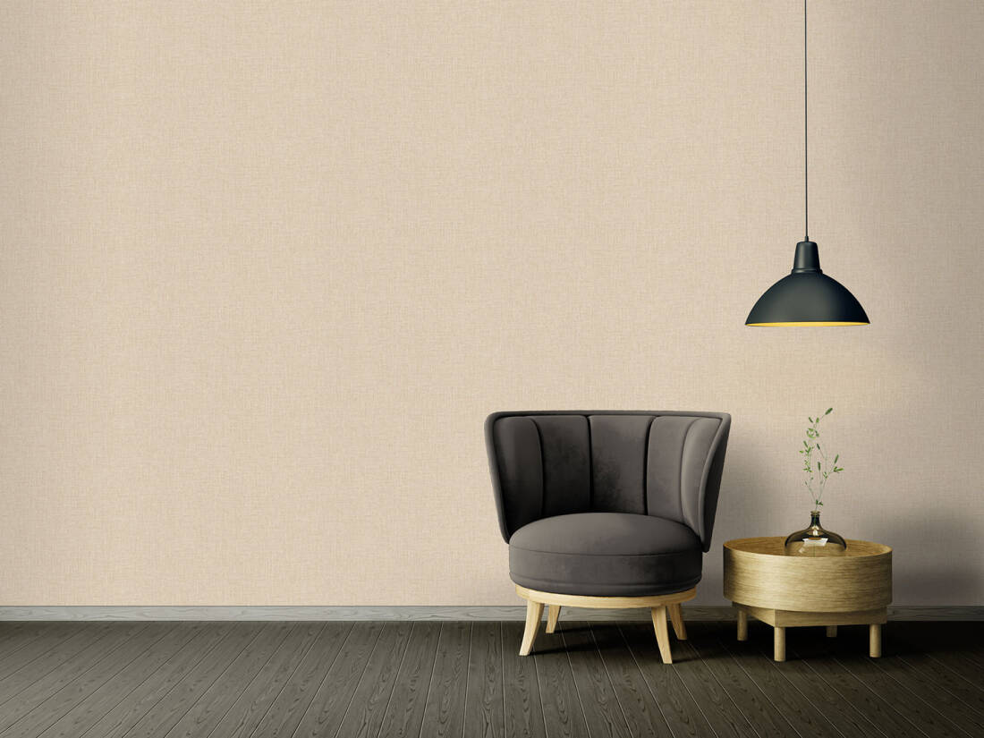 Faux Fabric Textured Wallpaper in Beige/Metallic