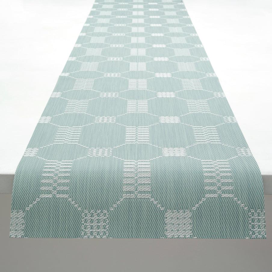 Coverlet Table Runner Martha Stewart Chw 100923 001 1