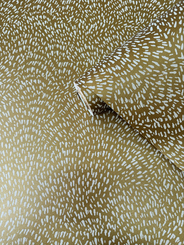 Fan Fleck Wallpaper in Deep Gold