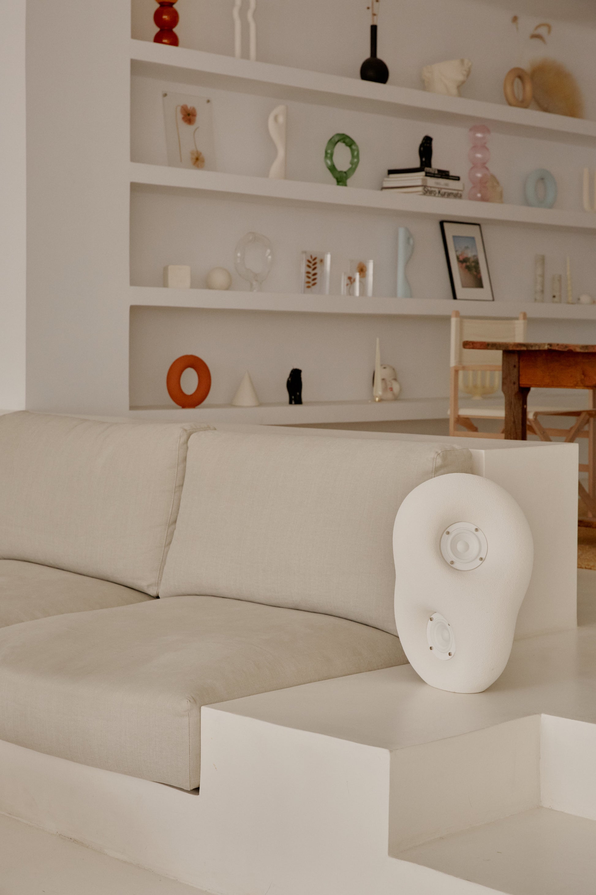 acoustic sculpture speaker by transparent 6