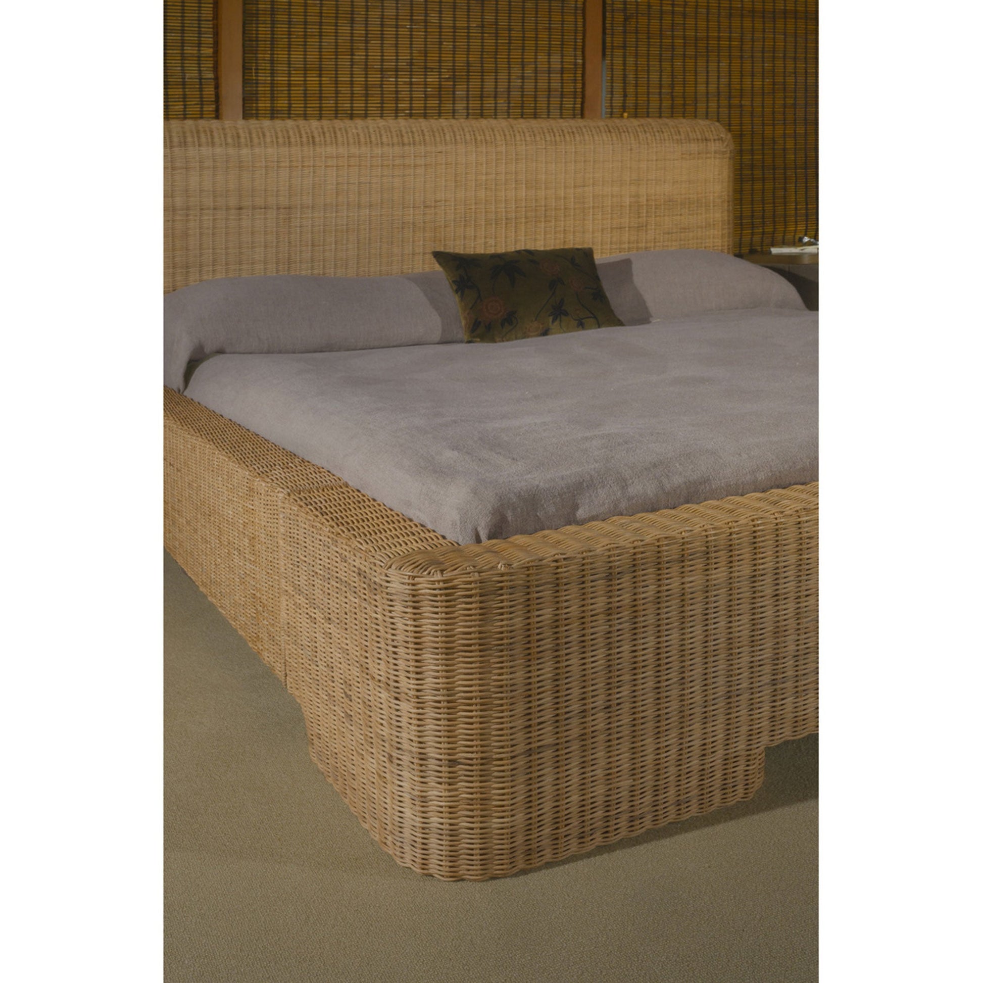 Claudia Bed Moes Home Collection Mhc Et 1003 24 0 8