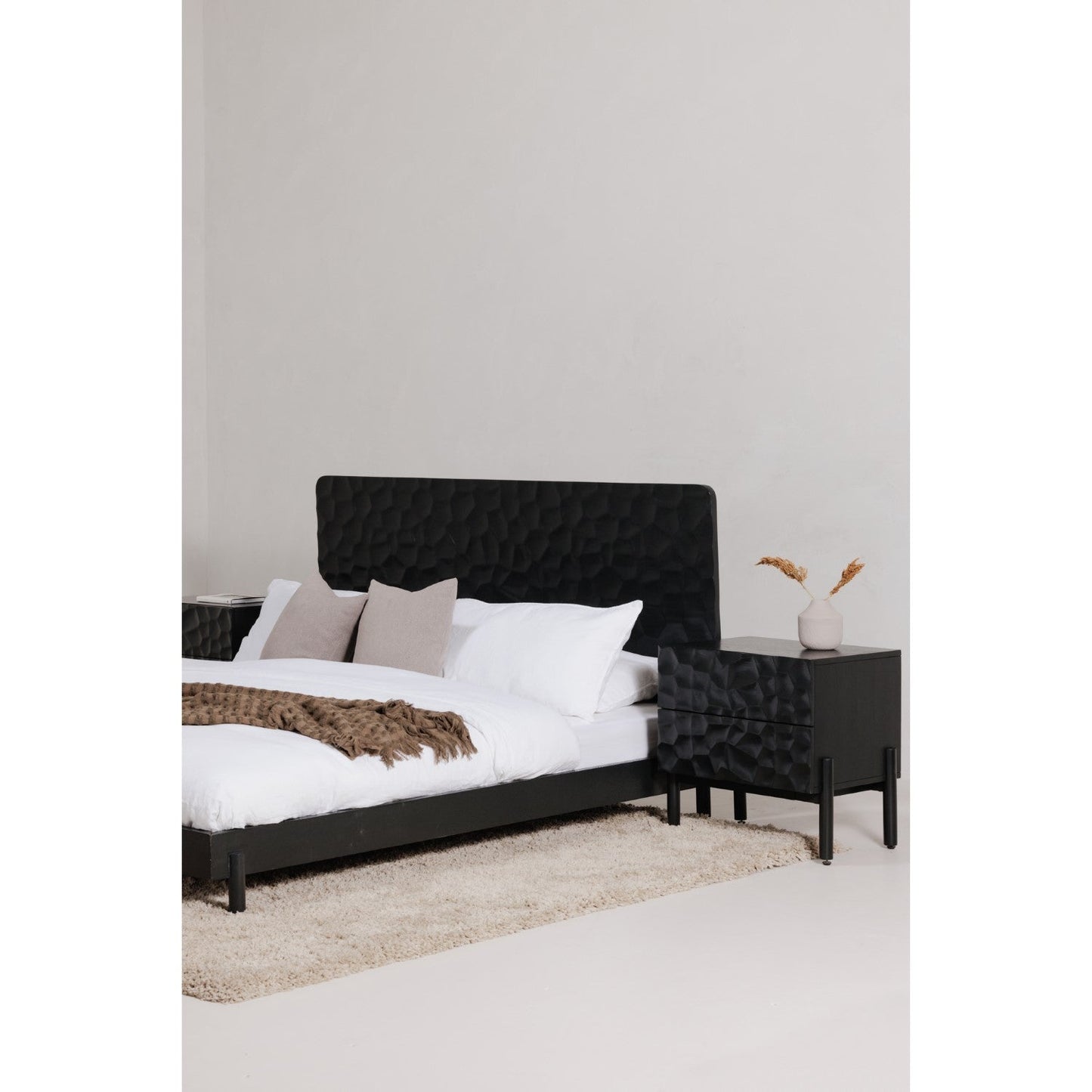 Misaki Nightstand 25