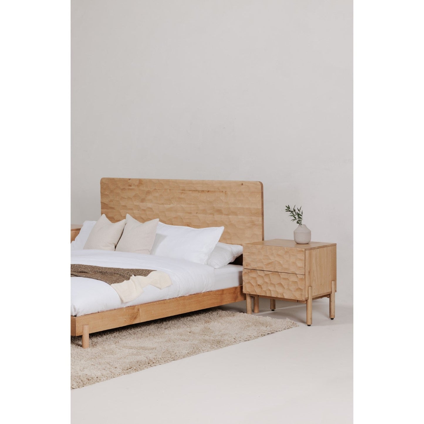 Misaki Nightstand 26