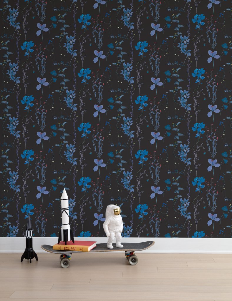 Sample Herbario Wallpaper in Tesla design by Aimee Wilder