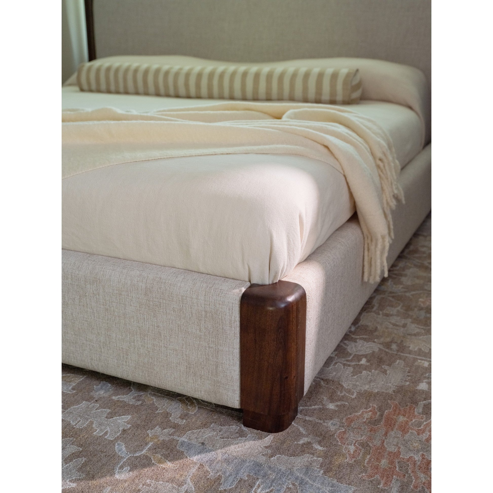 Bower Bed Moes Home Collection Mhc Lx 1081 03 0 8