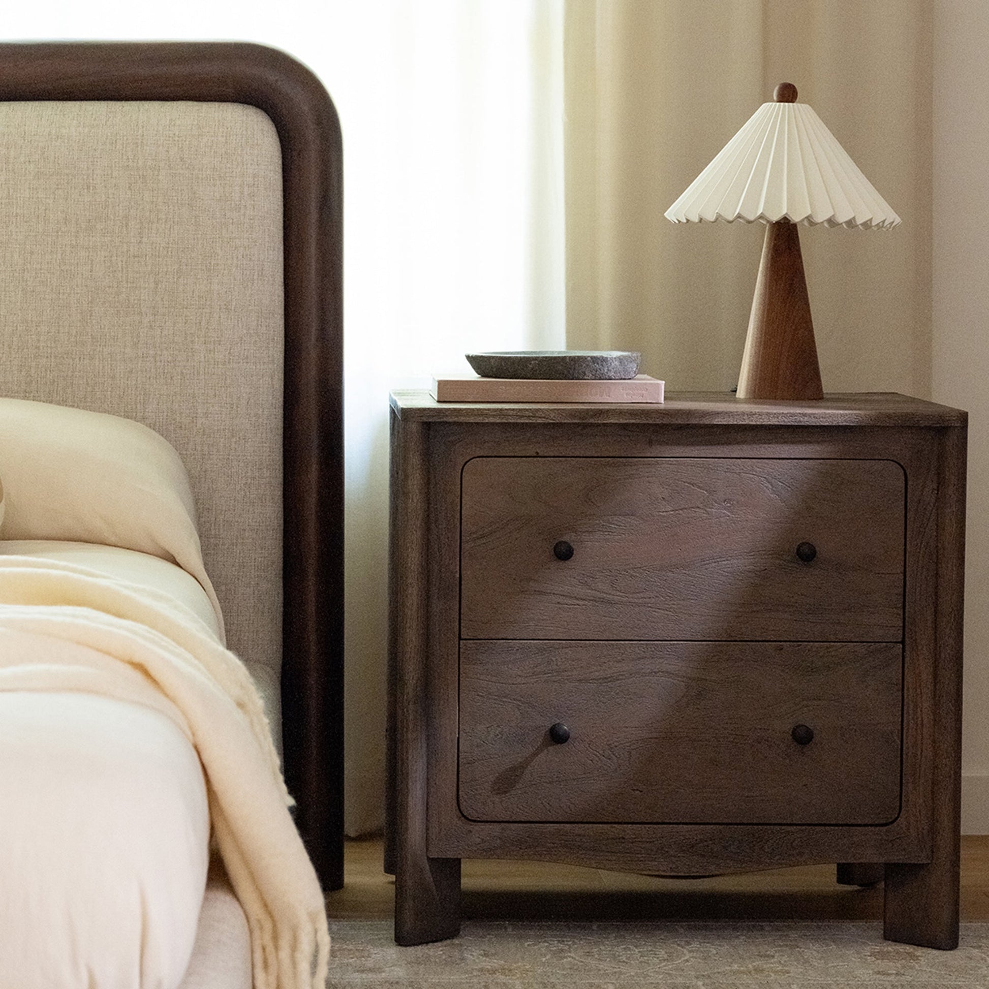 Mabel Nightstand Moes Home Collection Mhc Lx 1087 20 5
