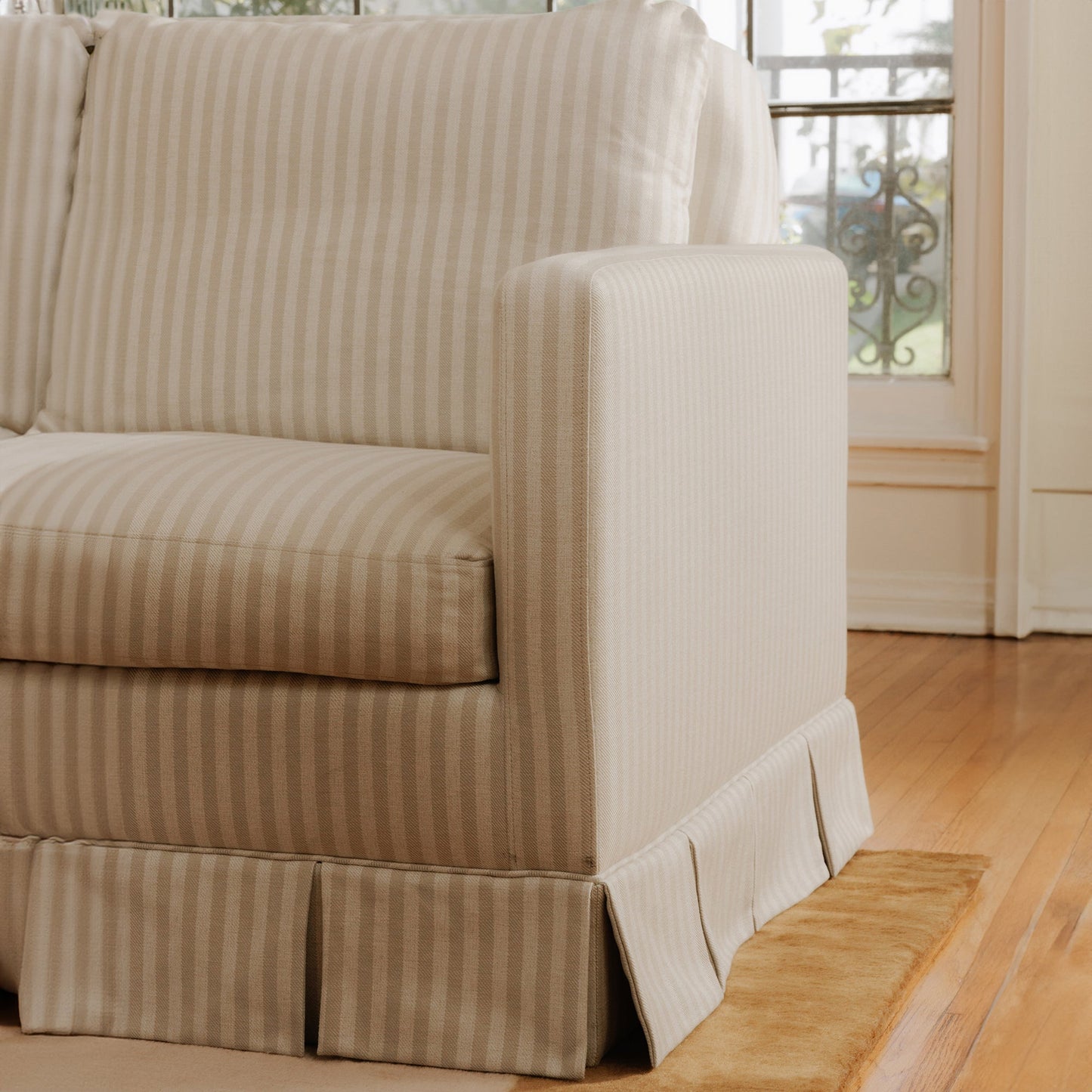 Pellicano Sofa Moes Home Collection Mhc Oa 1065 05 6