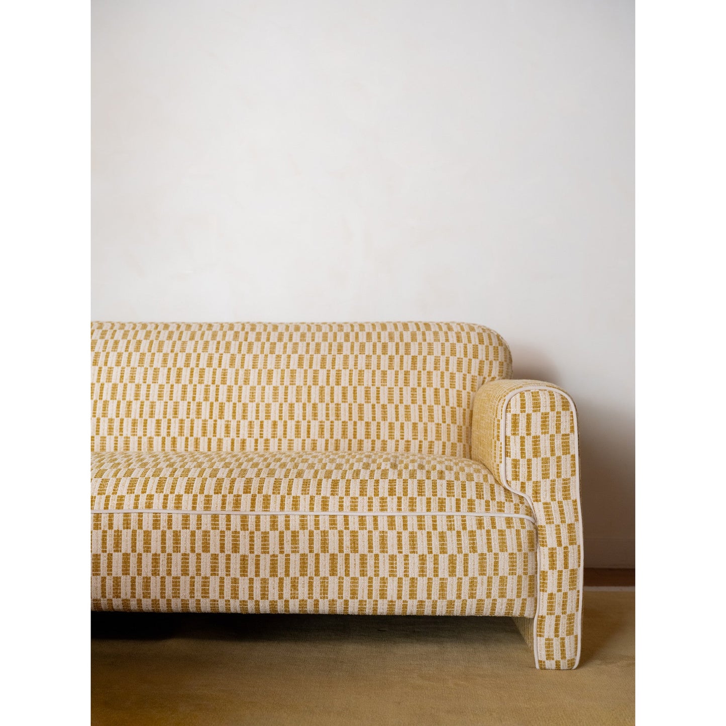 Leo Sofa Moes Home Collection Mhc Oa 1076 08 7