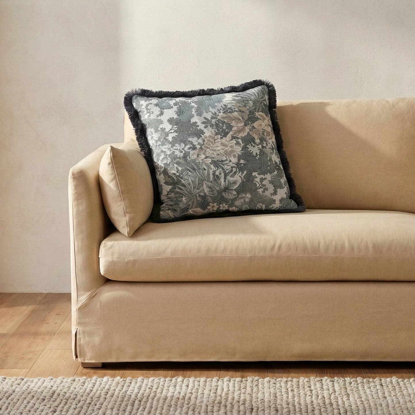 Yasmin Tapestry Cushion Moes Home Collection Mhc Oa 1121 26 6