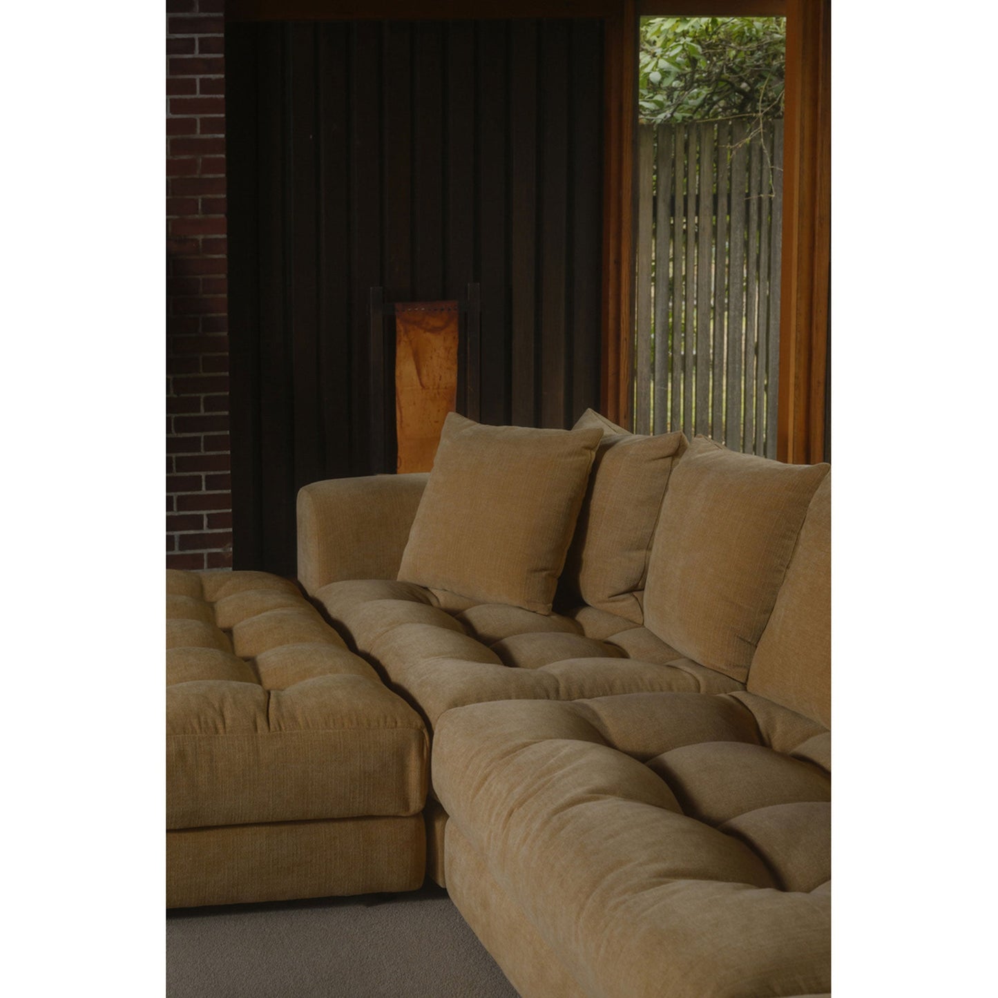Davie Slipper Chair Moes Home Collection Mhc Oa 1126 09 7