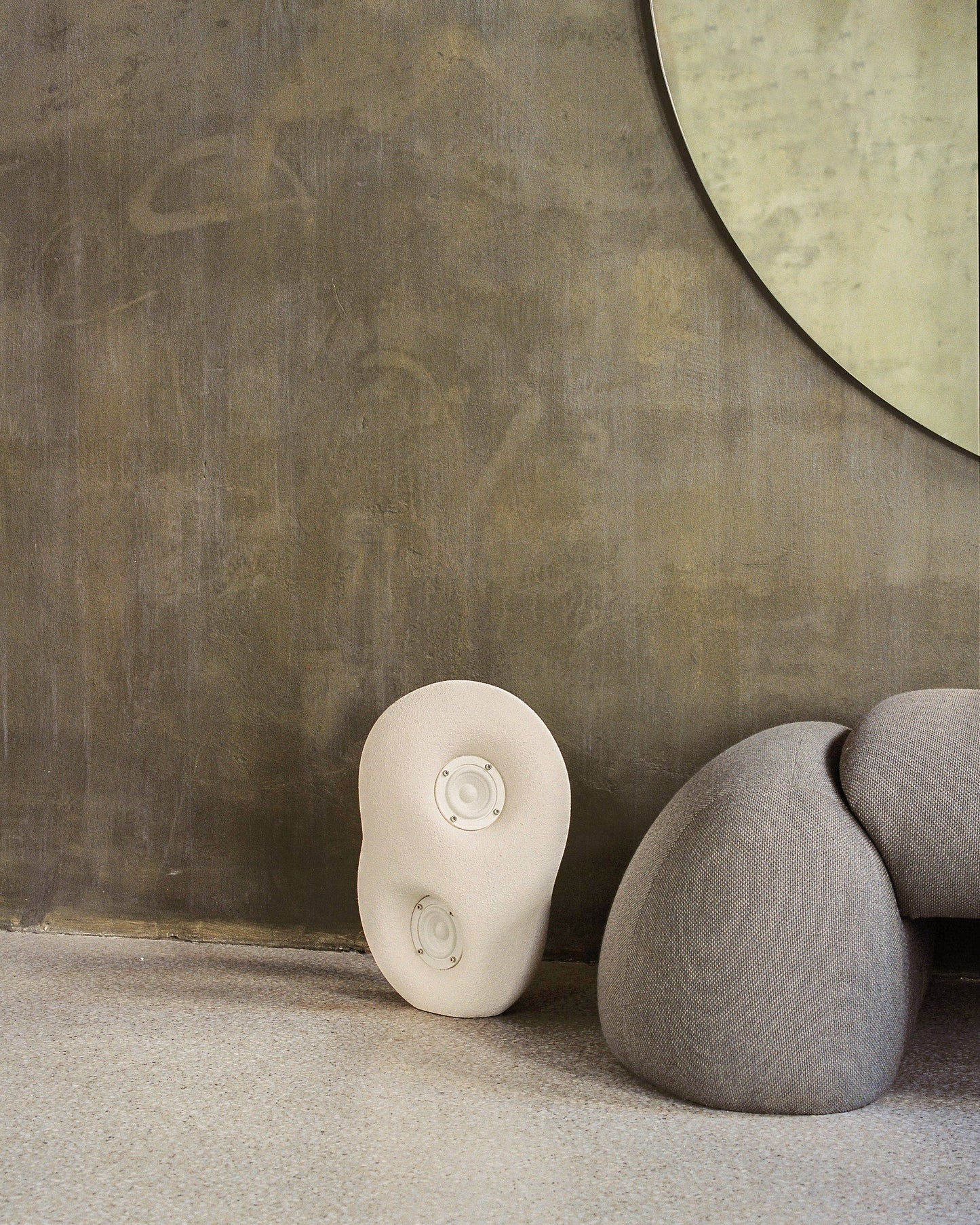 acoustic sculpture speaker by transparent 13