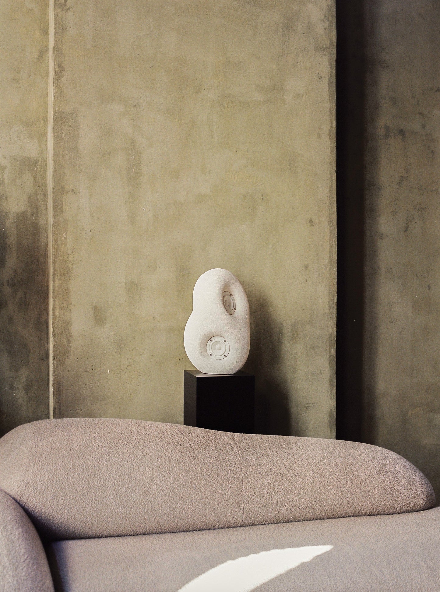 acoustic sculpture speaker by transparent 10