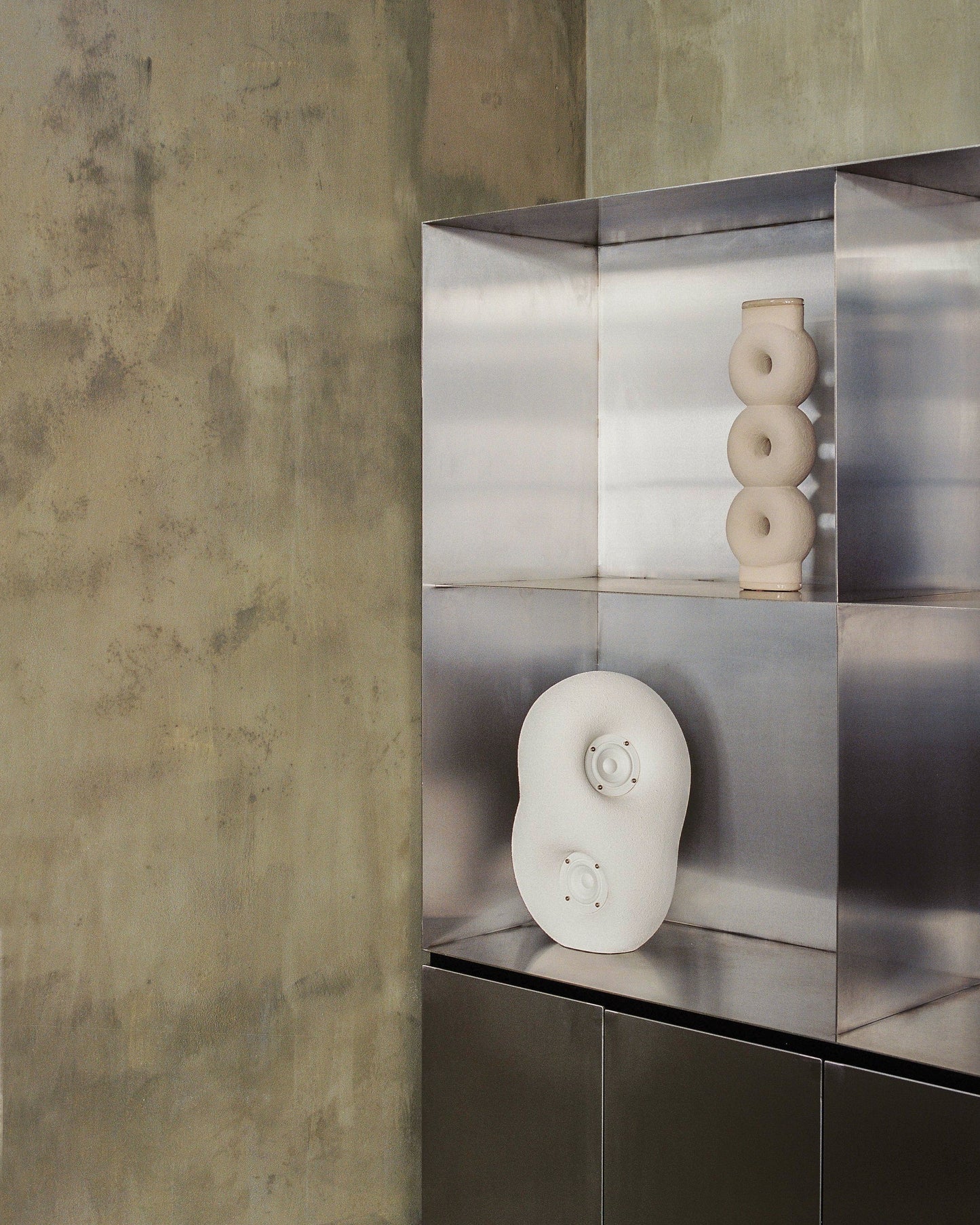 acoustic sculpture speaker by transparent 15