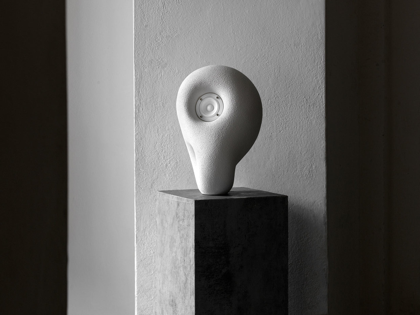 acoustic sculpture speaker by transparent 20