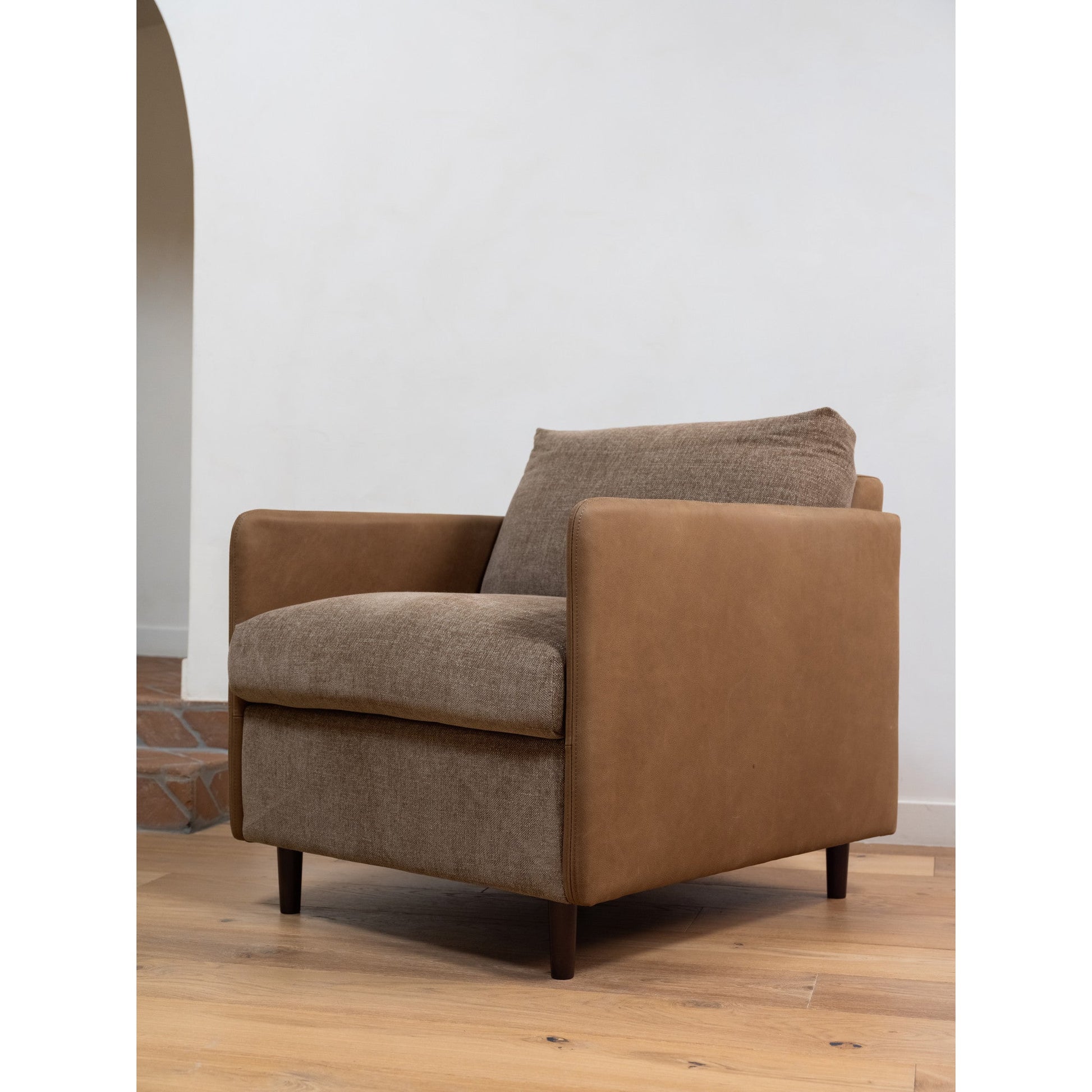 Teller Accent Chair Moes Home Collection Mhc Vv 1005 03 3