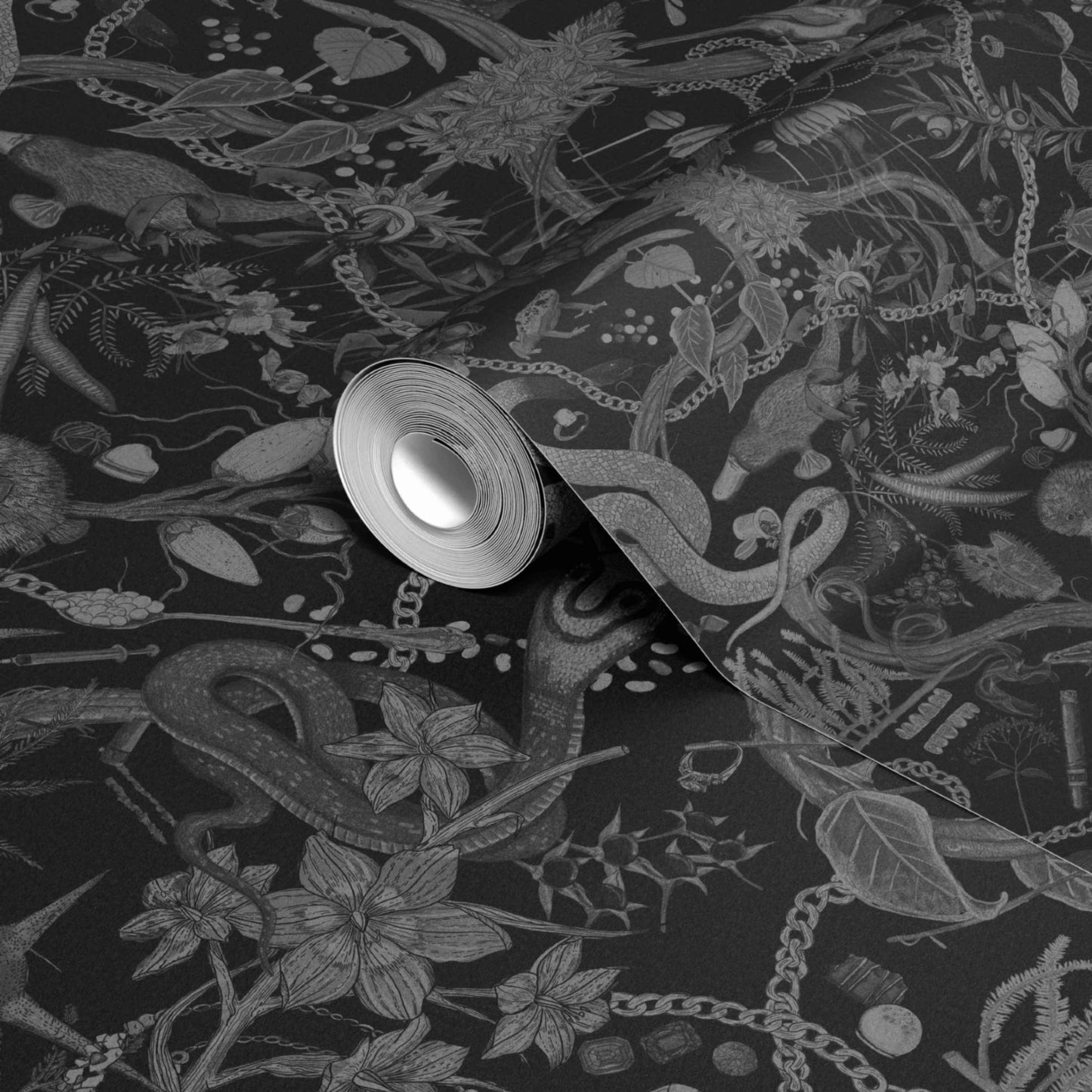 Glamour Life Wallpaper in Noir
