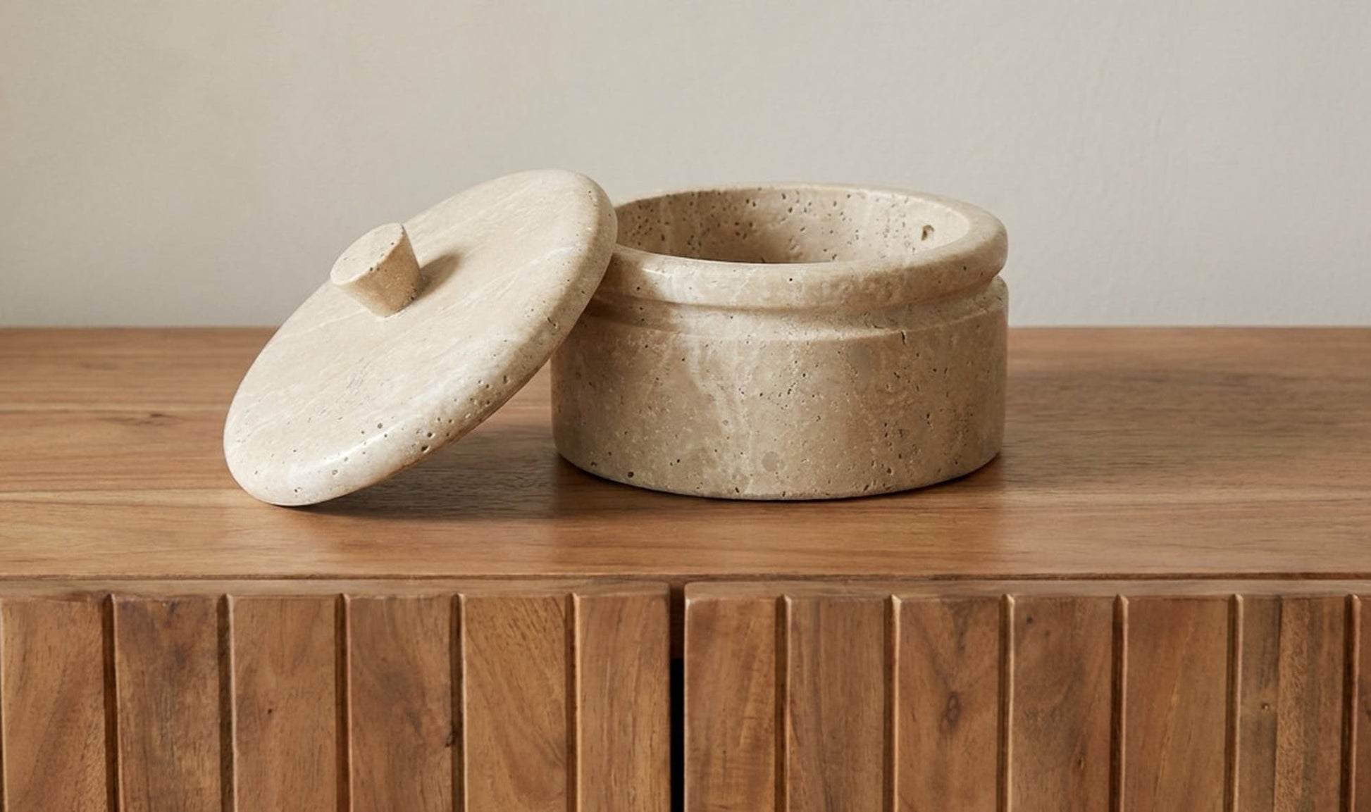 Valencia Round Travertine Box Moes Home Collection Mhc Ai 1020 34 6